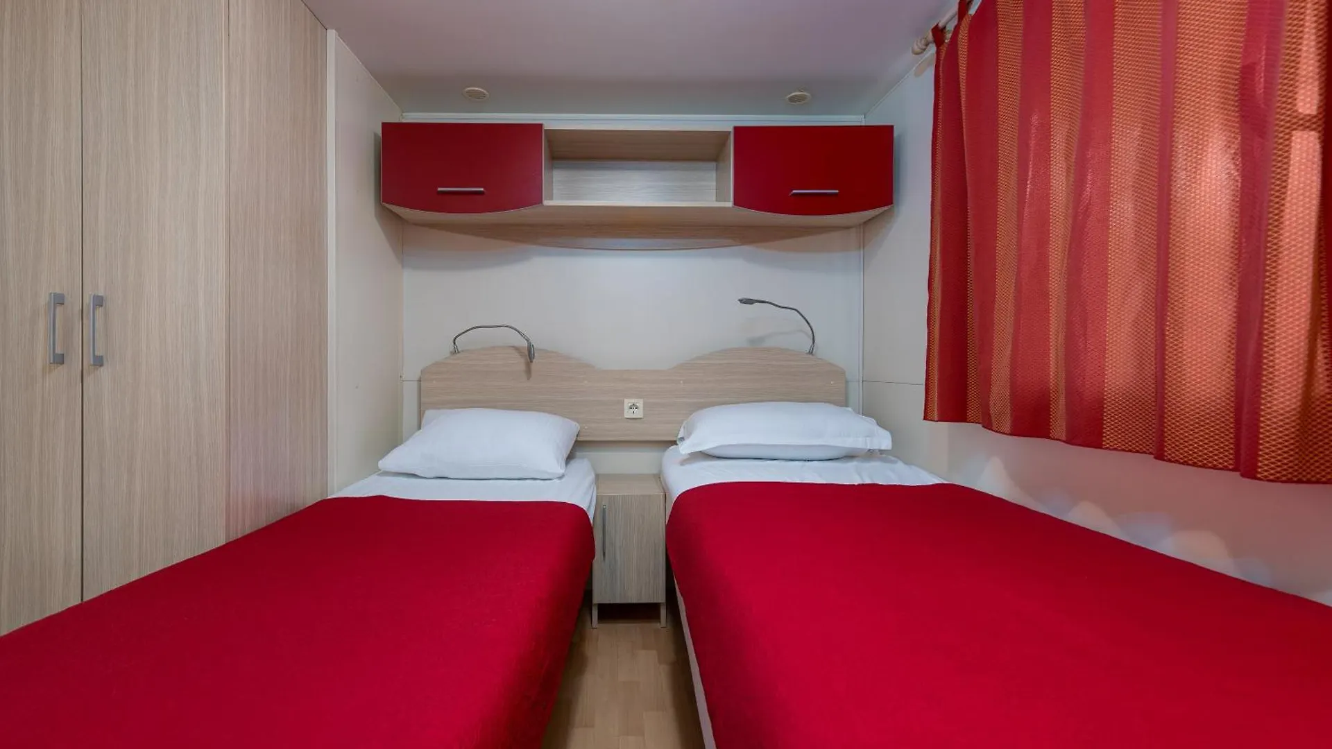 Camp Mrkva Mobile Homes With Pool Sukosan 0*,  Croatia