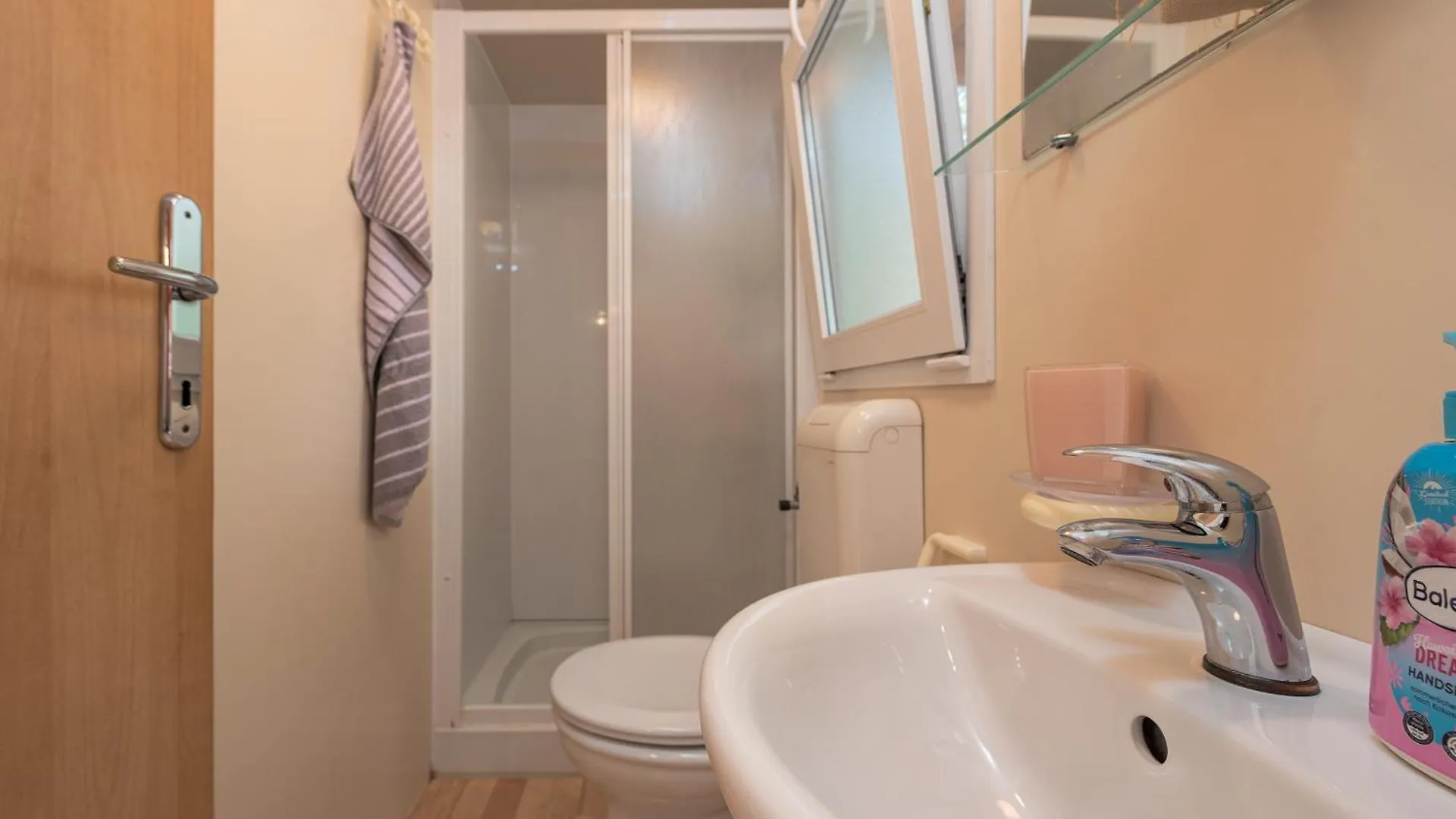 Campsite Camp Mrkva Mobile Homes With Pool Sukosan Croatia
