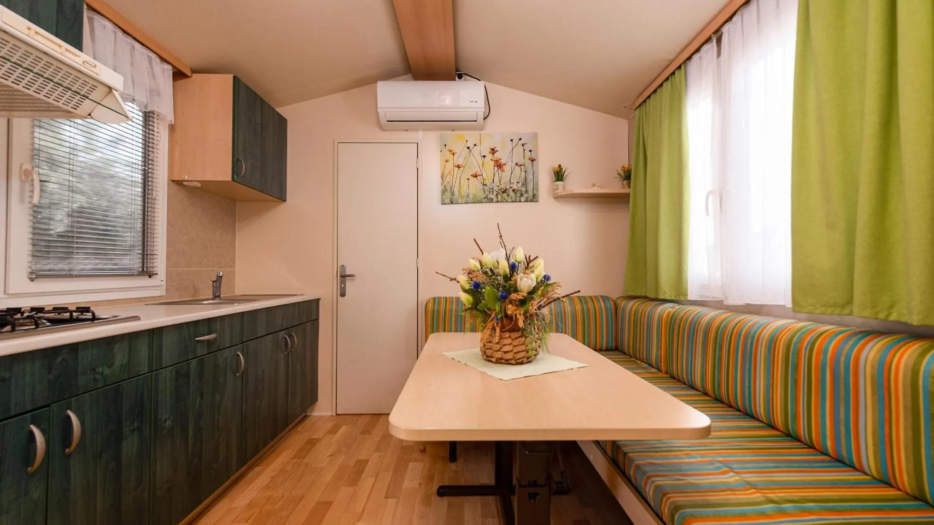 Camp Mrkva Mobile Homes With Pool Sukosan 0*,